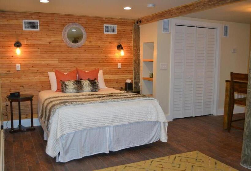 스위트 킹사이즈 침대, Bayfront Marin House