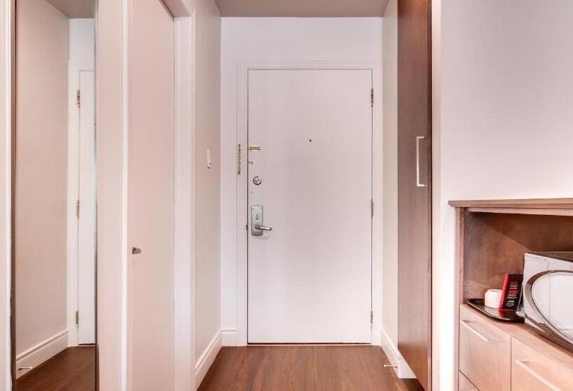 Номер Стандарт, Hôtel Marineau Shawinigan