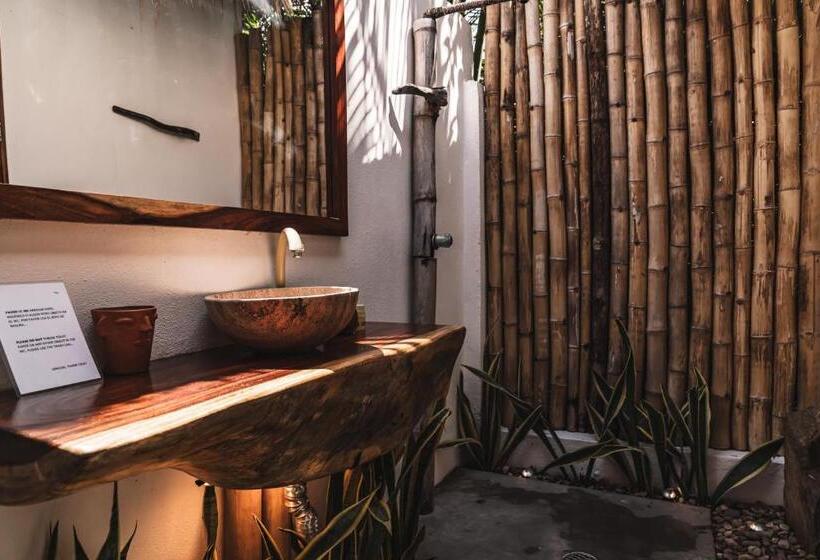 Люкс Повышенной Комфортности, Casa Chula Hotel Boutique Frente Al Mar