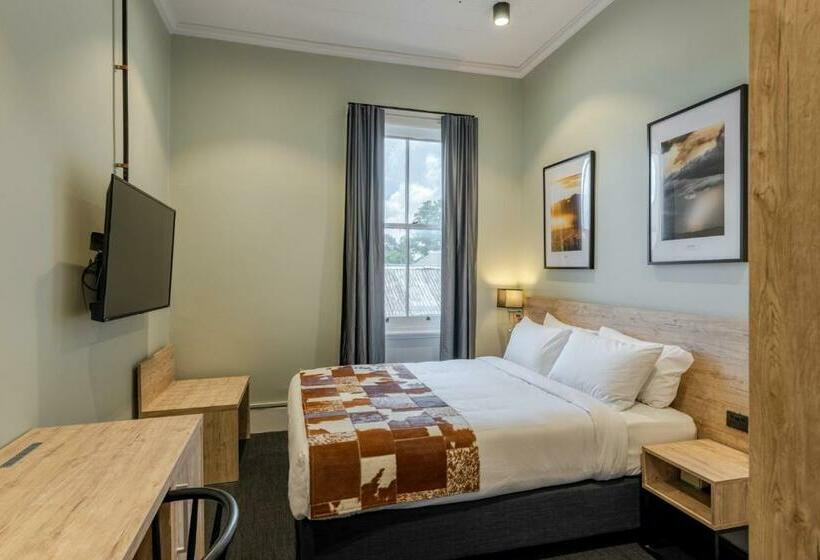 Номер Стандарт, Grand Western Lodge