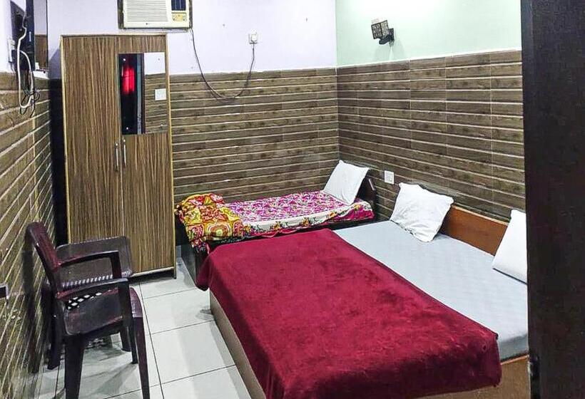 Номер Economy, Toran Guest House By Wb Inn