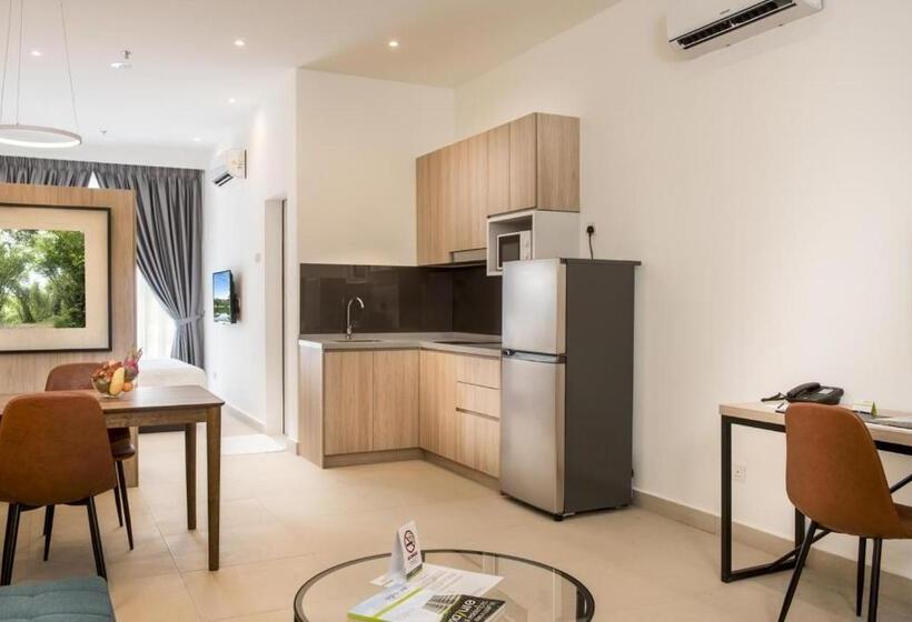 Студио Стандарт Кровать Кинг, The Signature Serviced Suites Puchong