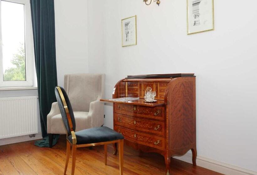 컴포트 트리플 룸, Schlosshotel Gross Koethel