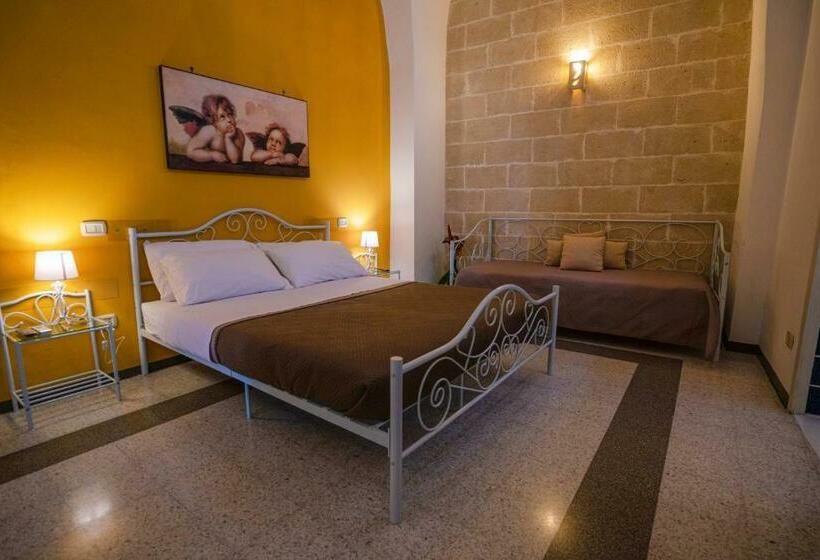 Трехместный Номер Стандарт с Балконом, B&b Nu Suennu