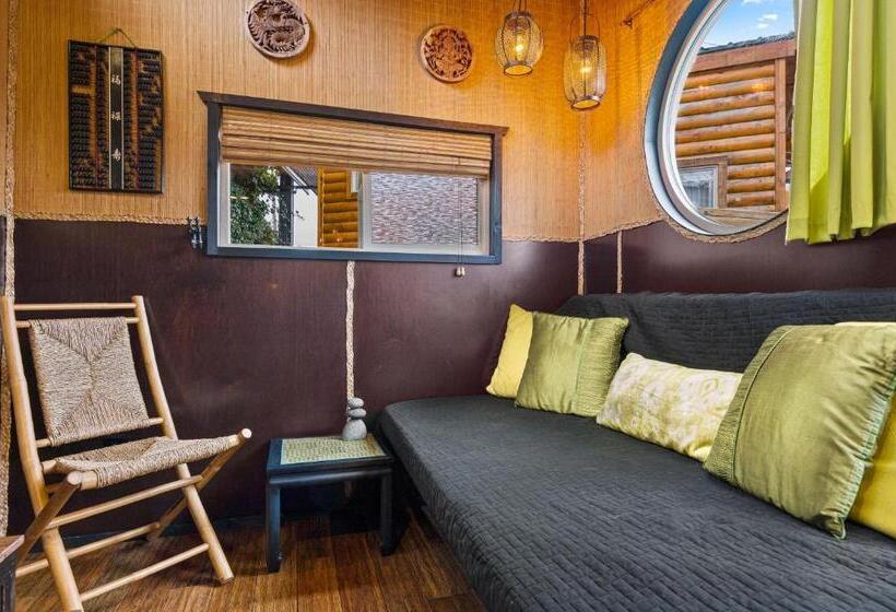 디럭스 스튜디오, Tiny Digs   Hotel Of Tiny Houses