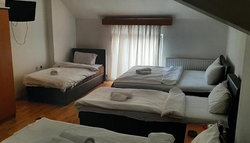 اتاق استاندارد سه نفره, Palma