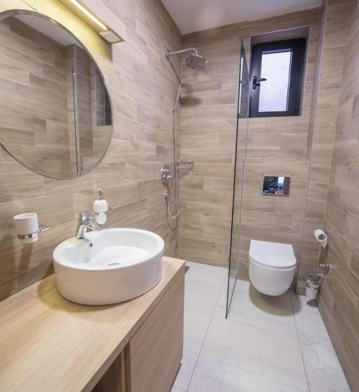 اتاق استاندارد, Empire Luxury Apartments