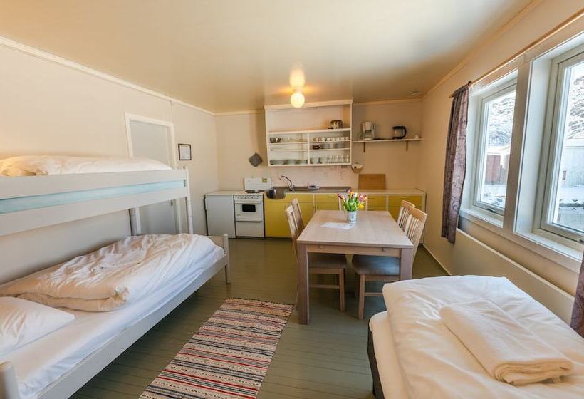 스탠다드 룸 공동 욕실, Lydersen Rorbuer Hostel And Apartments Kvalvika And Rytten
