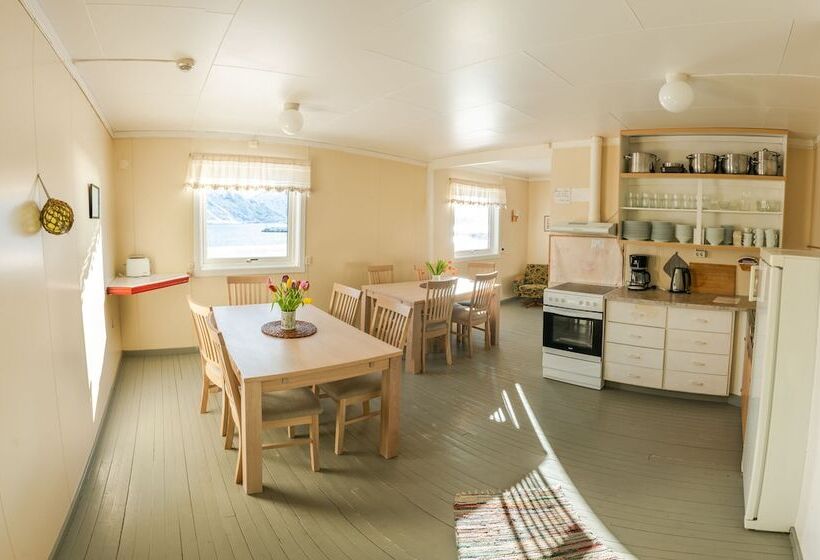 스탠다드 룸 공동 욕실, Lydersen Rorbuer Hostel And Apartments Kvalvika And Rytten