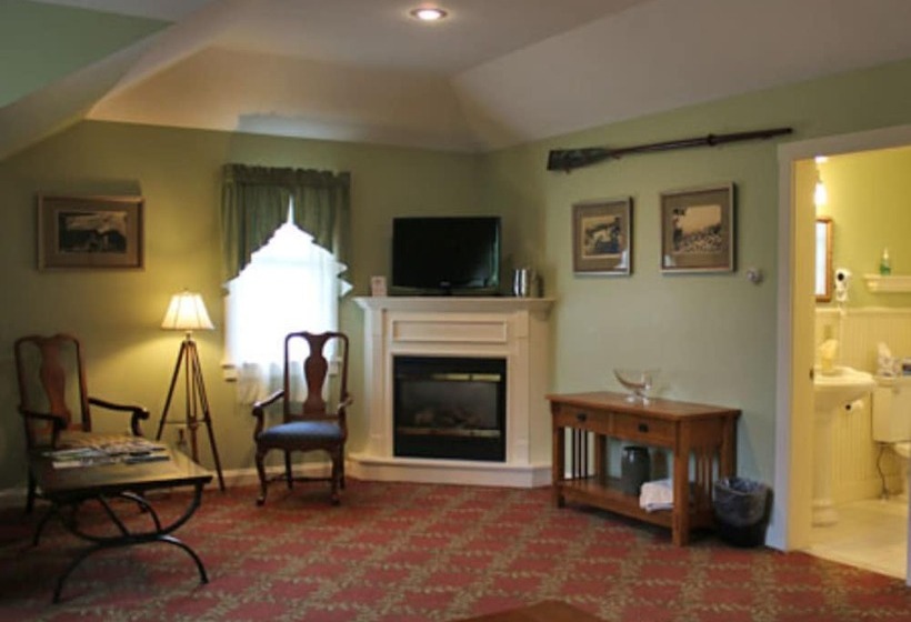 Номер Стандарт, Kearsarge Inn
