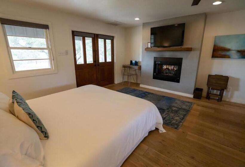 스탠다드 스튜디오 킹침대, Sage Hill Inn & Spa