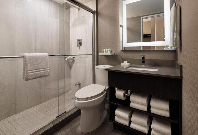 エクゼクティブスイート, Pomeroy Hotel & Conference Centre