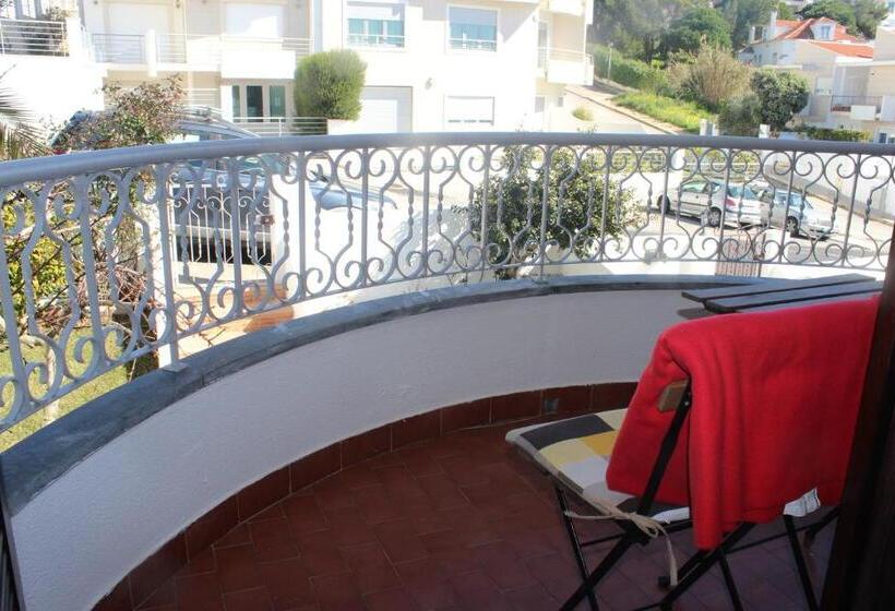 Номер Стандарт Совместная Ванная, Ericeira Chill Hill Hostel & Private Rooms   Peach Garden