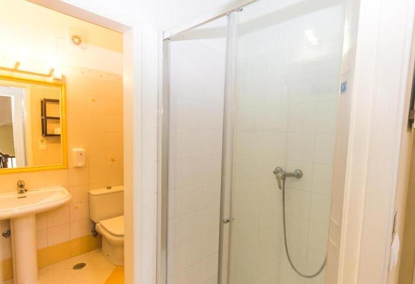 Кровать в Общей Комнате, Ericeira Chill Hill Hostel & Private Rooms   Peach Garden