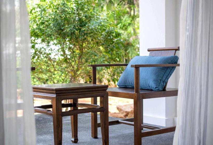 اتاق سوپریور, Awa Resort Koh Chang