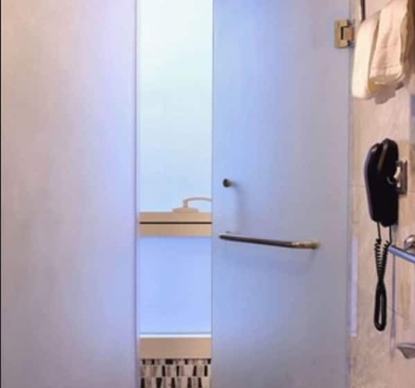 Escritório Estándar, Paragon Hotel Apartments