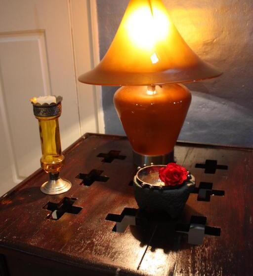 스위트 킹사이즈 침대, Moroccan Boutique Guest House