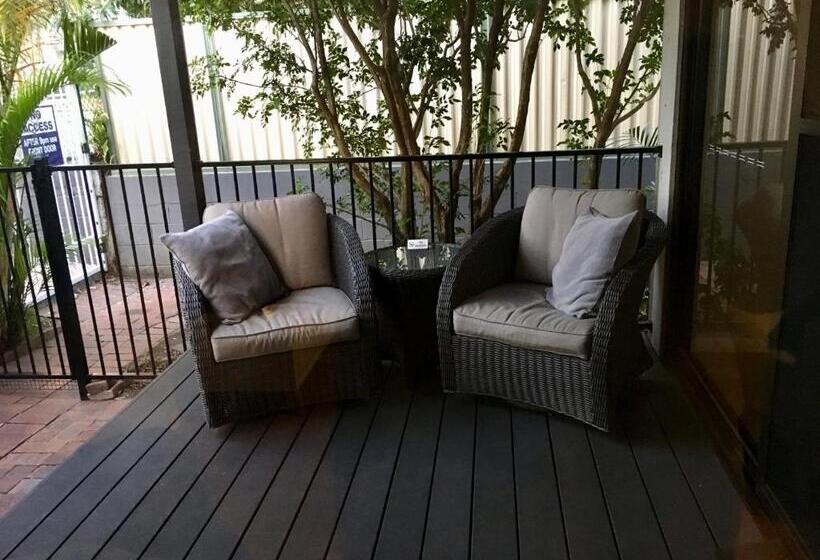 آپارتمان لوکس 2 خوابه, Burleigh Palms Holiday Apartments
