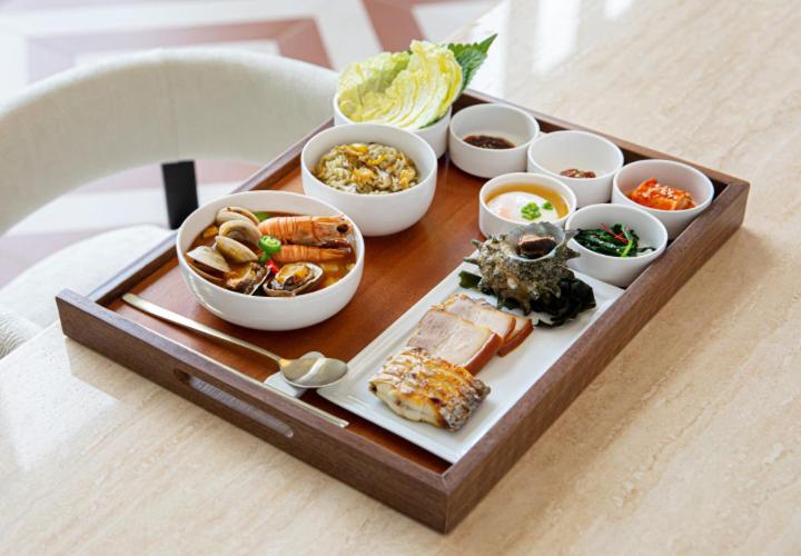 Люкс Вид на Сад, Grand Josun Jeju