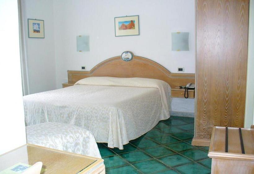 Quarto Estandar, La Marticana