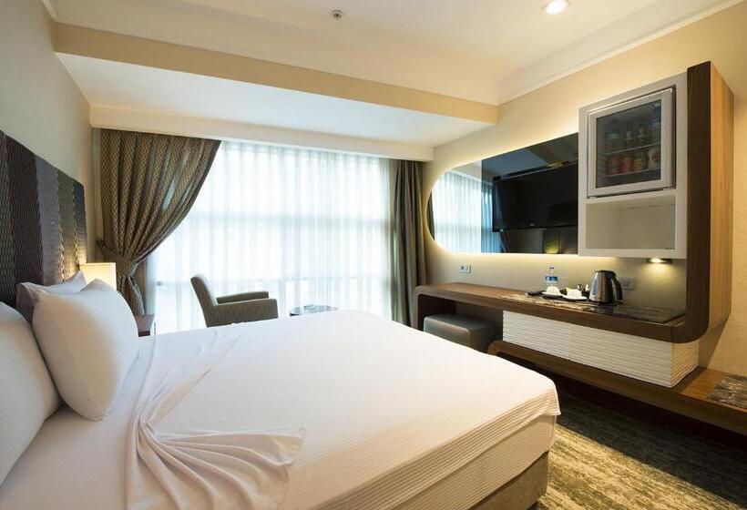 اتاق استاندارد, Ramada By Wyndham Gemli̇k