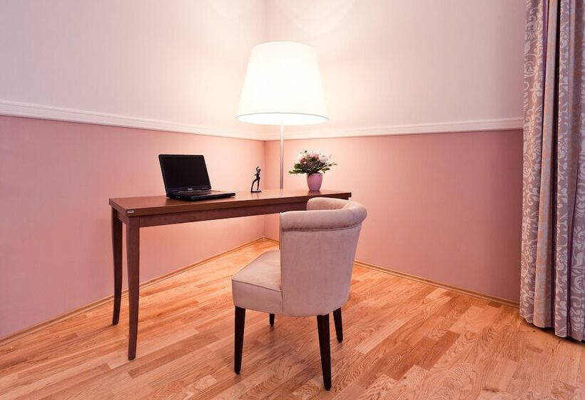 스탠다드 스튜디오, Aparthotel Am Schloss