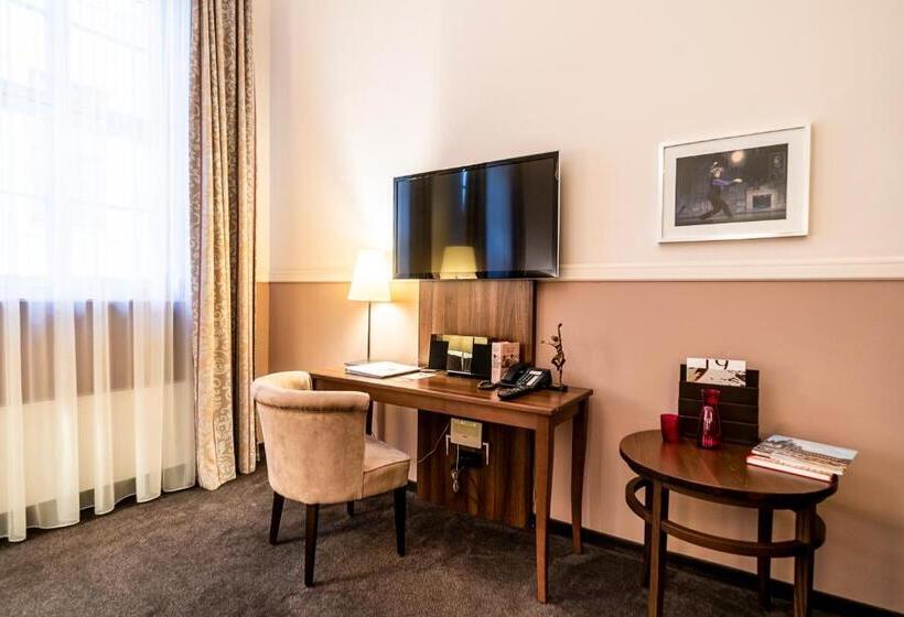 스탠다드 스튜디오, Aparthotel Am Schloss