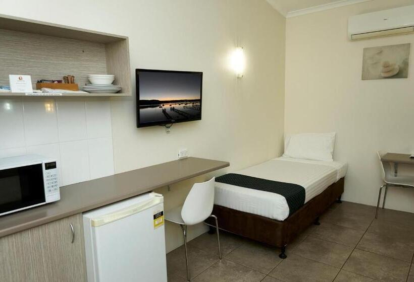Трехместный Номер Базовый, Ashwood Motel