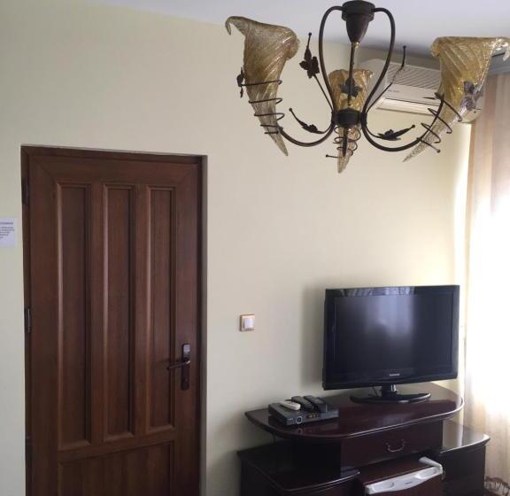 اتاق استاندارد, Adria