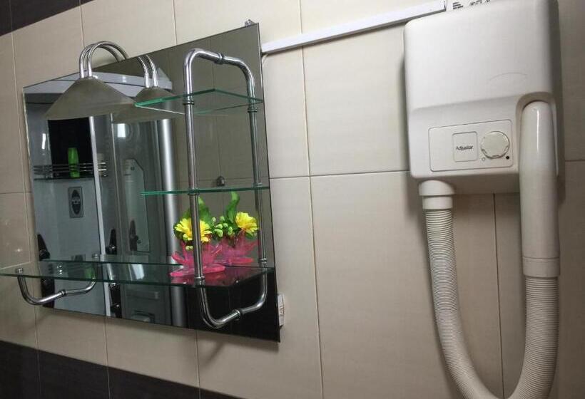 اتاق استاندارد, Adria