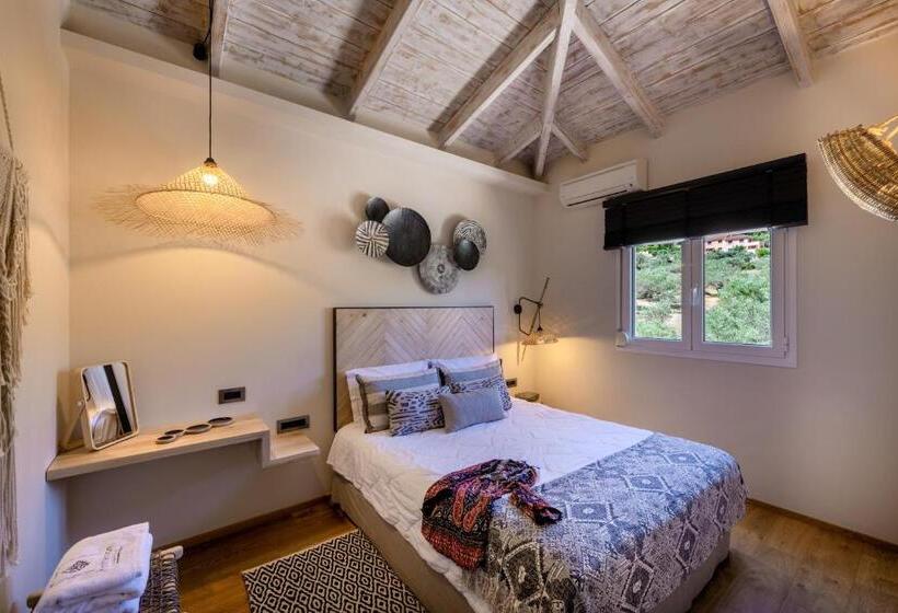 Люкс, Anthemion Suites And Villas