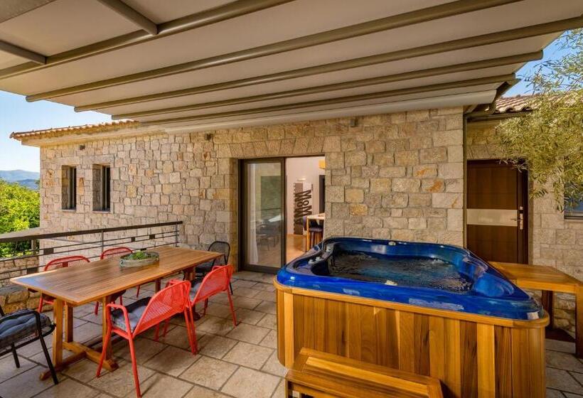 Номер Deluxe с Гидромассажем, Anthemion Suites And Villas