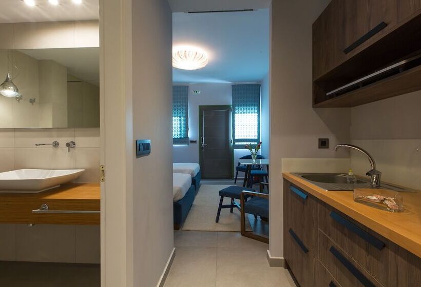 Четырехместный Номер Стандарт, Anthemion Suites And Villas