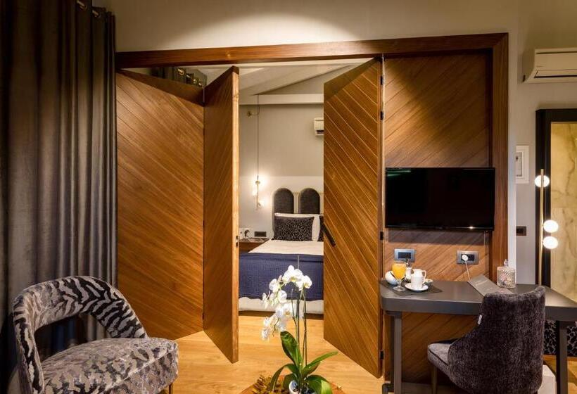 Люкс, Anthemion Suites And Villas