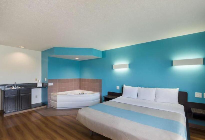 스탠다드 룸 킹사이즈 침대, Motel 6 Rothschild, Wi