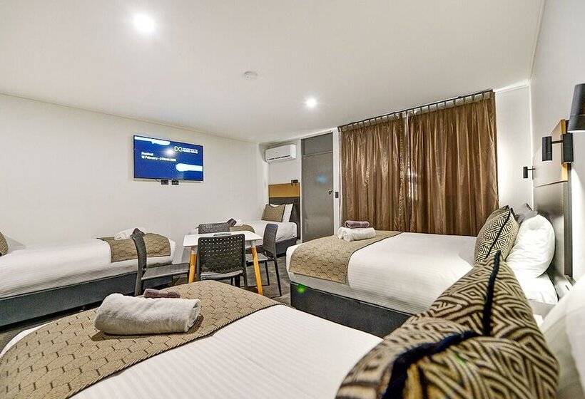패밀리 룸, Cbd Motor Inn