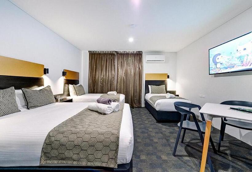 패밀리 룸, Cbd Motor Inn