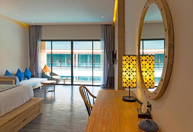 Номер Superior Вид на Бассейн, Akira Lipe Resort
