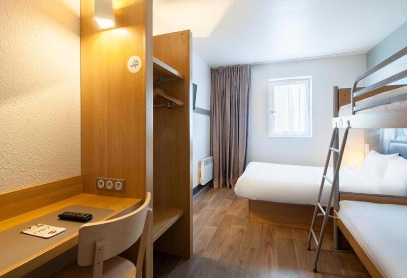 Четырехместный Номер Стандарт, B&b Hotel Maurepas