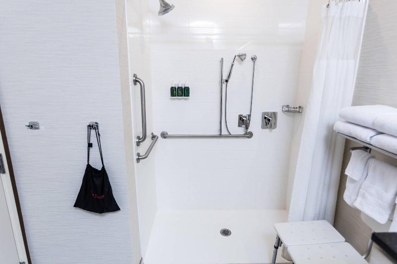 Номер Стандартный Кровать Куин, Fairfield Inn & Suites By Marriott Bowling Green