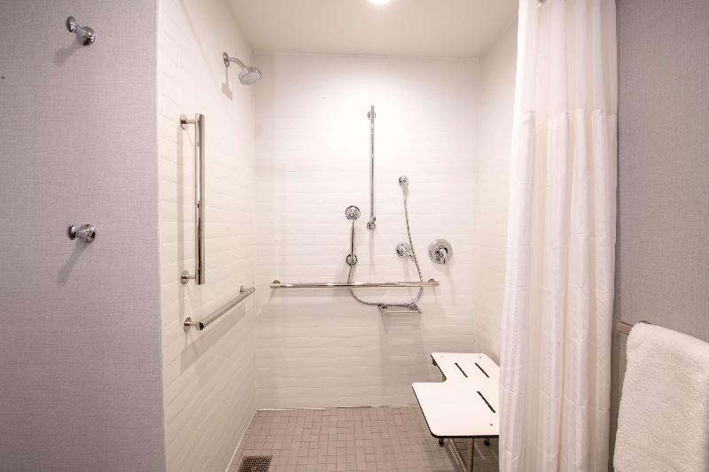 Люкс, Holiday Inn Hotel & Suites Edmonton Airport Conference Centre, An Ihg