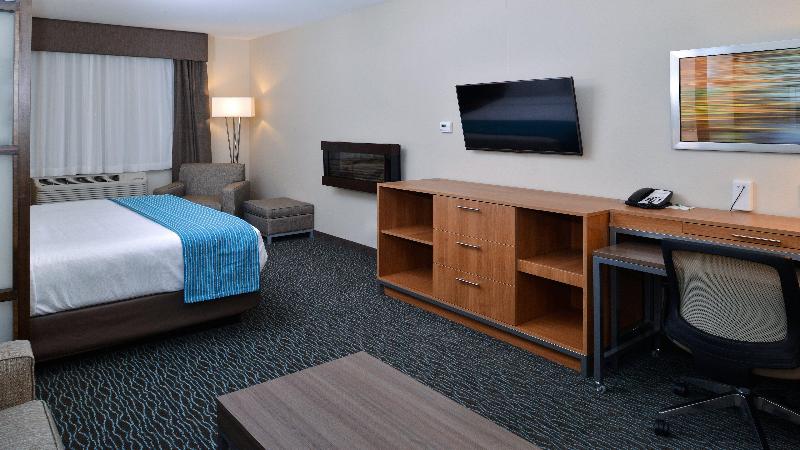 Люкс Кровать Кинг, Holiday Inn Hotel & Suites Edmonton Airport Conference Centre, An Ihg