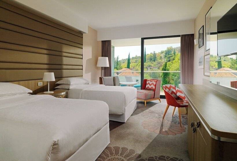 اتاق سوپریور با چشم‌انداز جانبی دریا, Sheraton Dubrovnik Riviera