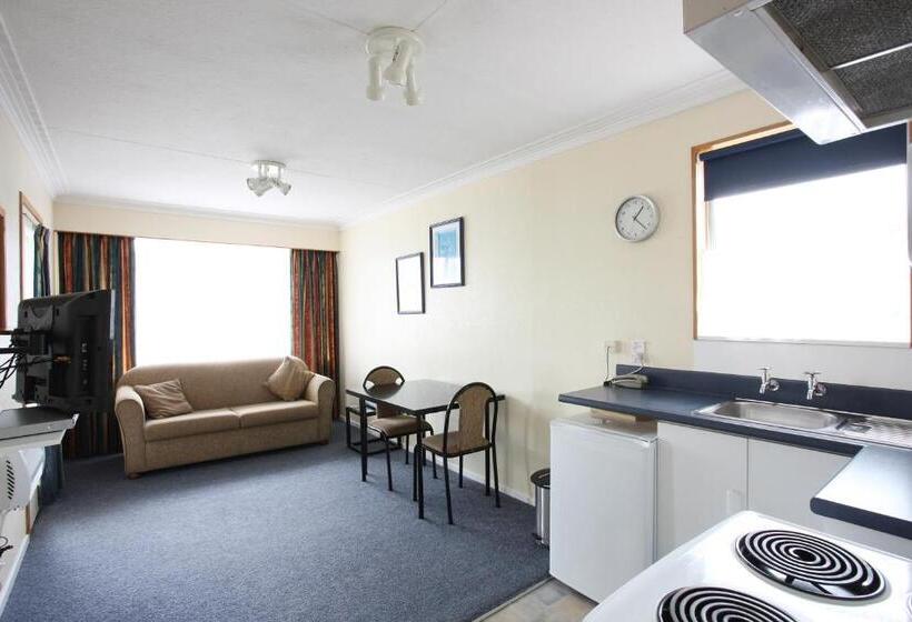 Апартаменты 1 Спальня, Queens Park Motels