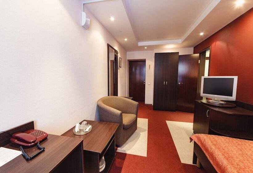 اتاق استاندارد یک نفره, Deryabin