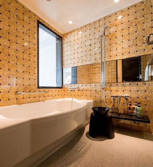 اتاق سوپریور با چشم‌انداز دریا, Monterey Okinawa Spa & Resort