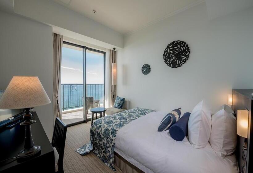 اتاق استاندارد با چشم‌انداز دریا, Monterey Okinawa Spa & Resort