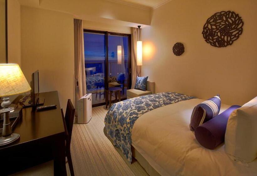 اتاق استاندارد با چشم‌انداز دریا, Monterey Okinawa Spa & Resort