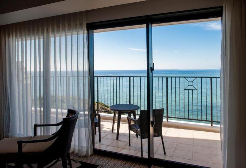 اتاق لوکس با چشم‌انداز دریا, Monterey Okinawa Spa & Resort