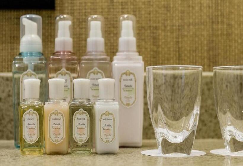 اتاق لوکس با چشم‌انداز دریا, Monterey Okinawa Spa & Resort